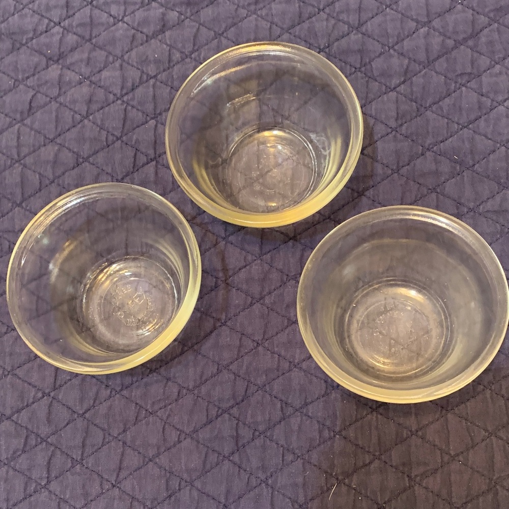 Pyrex Clear Glass Bowls Set